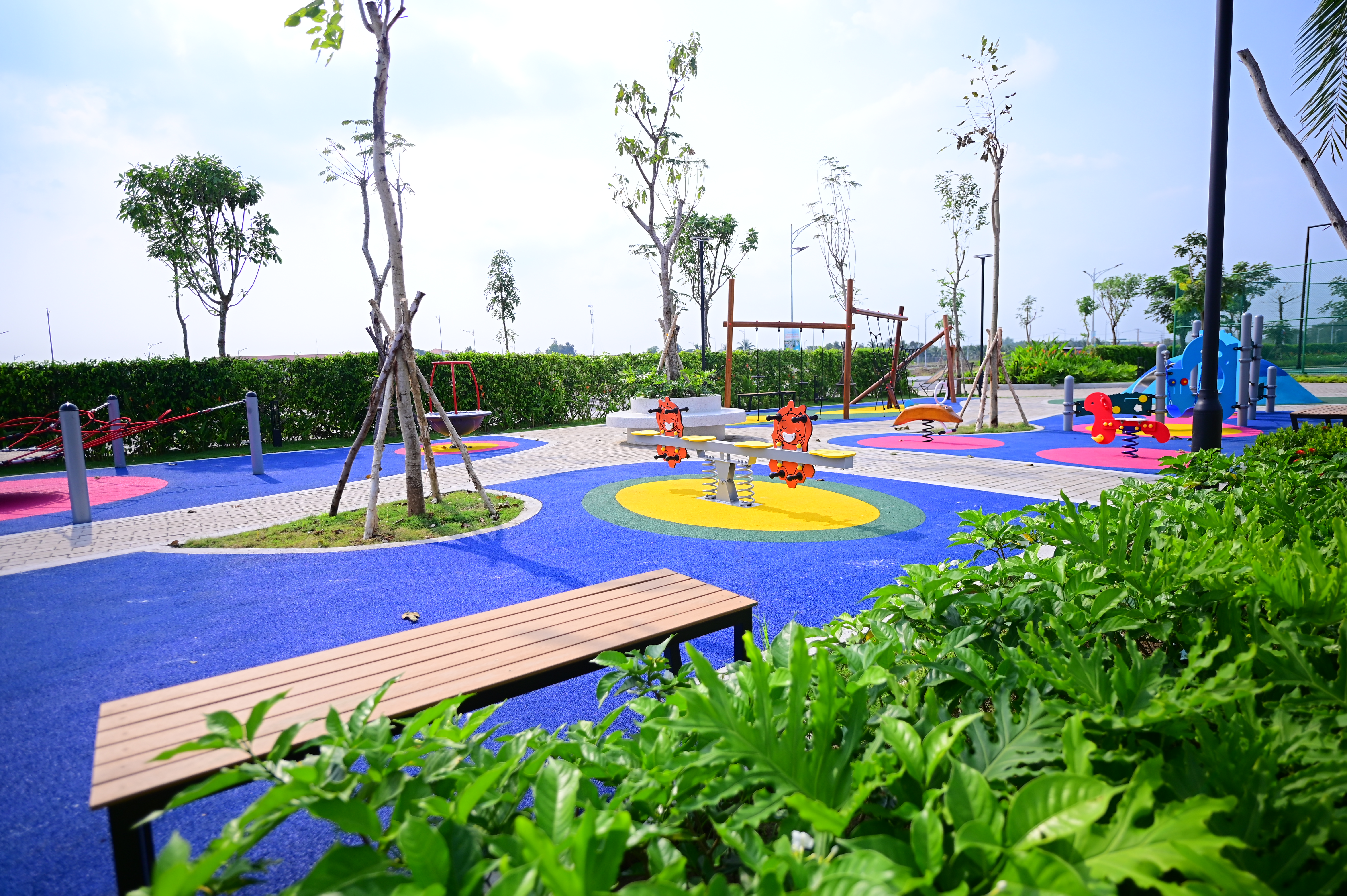 LA Home sở hữu tiện ích nội khu đa dạng, đáp ứng mọi thế hệ, chuẩn sống tiện nghi bền vững