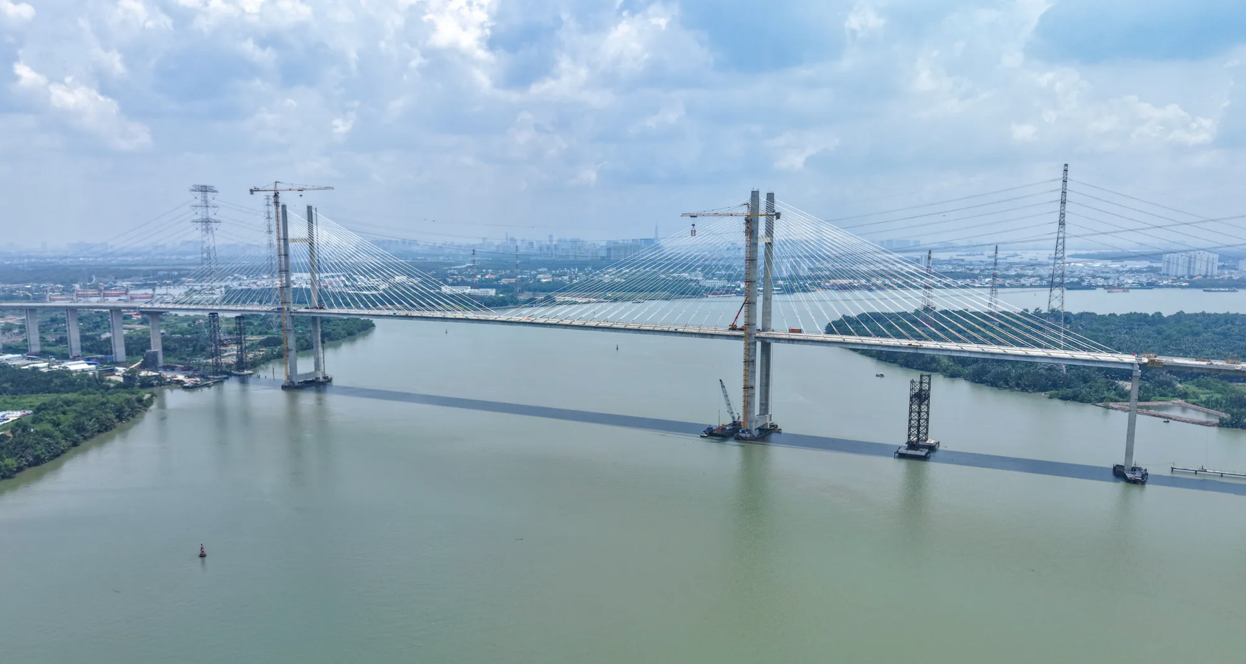 Cận cảnh cầu Bình Khánh 