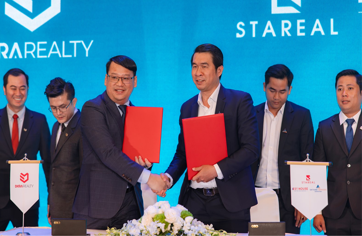 Esy House tại Kickoff Hiệp Phước Premier Sẵn Sàng Nhập Cuộc Đường Đua F1 Sản Phẩm