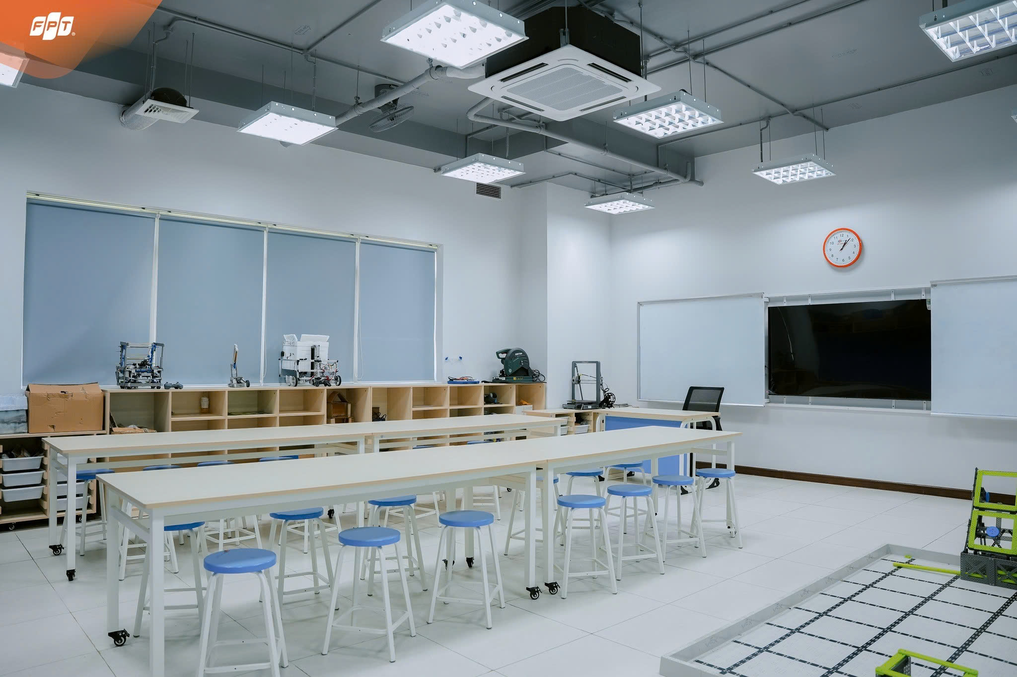 Phòng thực hành STEM hiện đại – Bệ phóng giúp học sinh làm chủ công nghệ và trí tuệ nhân tạo (AI).