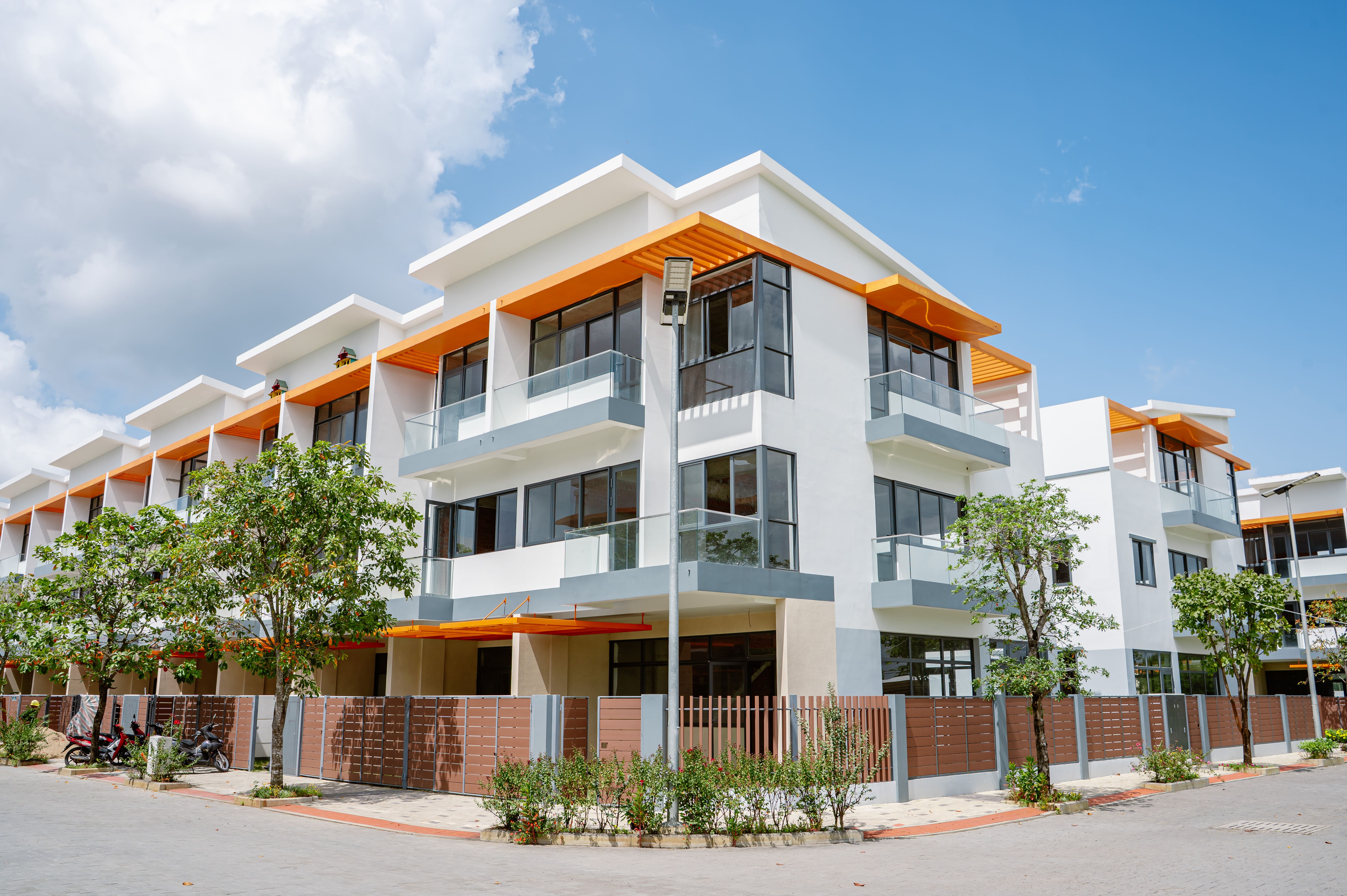 Dự án Elite Life Long Hậu Chính Thức Thu Hồ Sơ Cấp Sổ Hồng: Bước Ngoặt Pháp Lý Quan Trọng